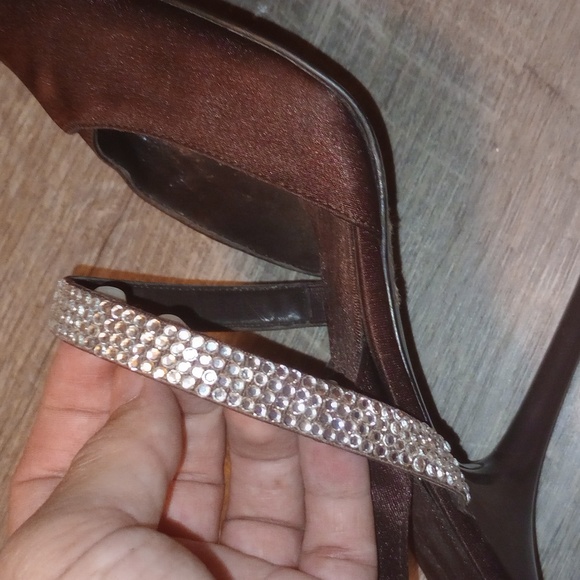 BANDOLINO SLINGBACK HEELS - Picture 4 of 7